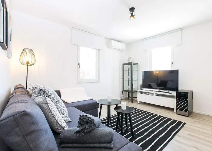 Vacation Old Cherry בית נופש בלד